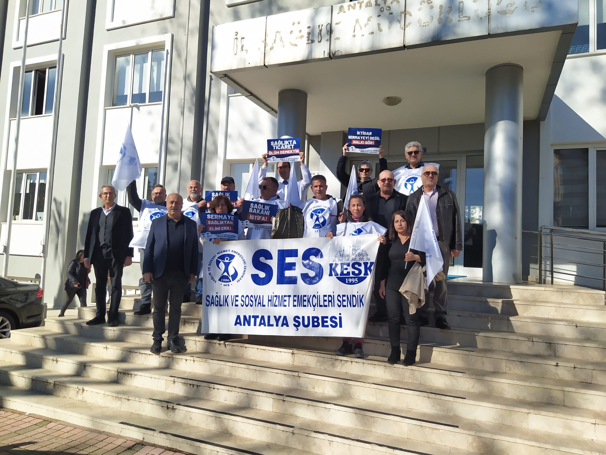 Haklıyız Kararlıyız! Yarattığınız Sorunlar Çözülene Kadar Mücadeleye Devam Edeceğiz!